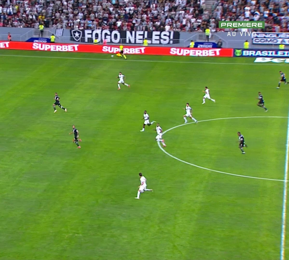 Este sim é o Botafogo way, quantitativo absurdo de jogadores no ataque.