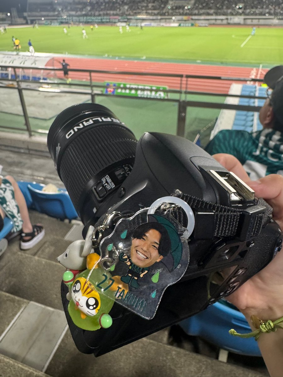 MarchingN0709's tweet photo. ・
久しぶりのサッカー⚽️
仕事辛くて嫌だなーって思うけど、医療者になるきっかけを与えてくれたのはサッカーだからサッカー見る度に頑張らなきゃ！って思える
・
（私ごとですが…先日誕生日迎えました）
サッカーでベストショットを撮るが一つの目標です！！ https://t.co/BFC60FUStv