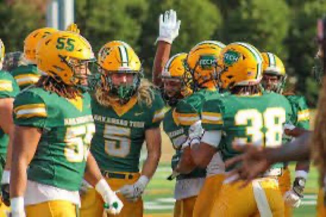GodmadeAlex's tweet image. After a great conversation with @FrankEspy I am beyond blessed to receive an offer from Arkansas Tech University!!! @CoachRiley7 @CoachBonta @RoyThompsonFB @StaplesCenter99 @MiddleCollegeFB @noy_garrett