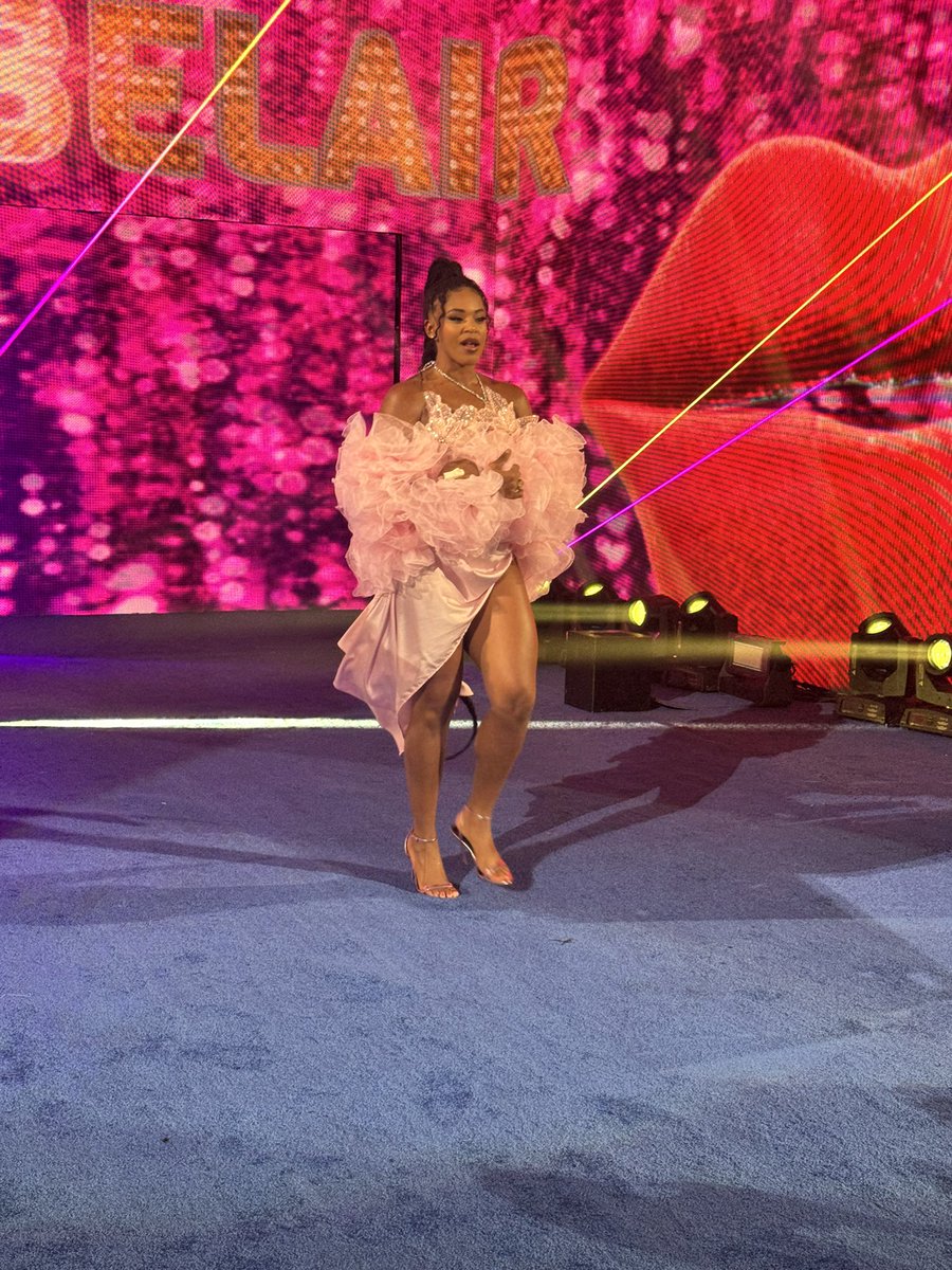 Carrie (@_dashingxmizfit) on Twitter photo EST is back baby and she’s gunna have control tomorrow night at #WWEEvolution <a href="/BiancaBelairWWE/">Bianca Belair</a> #WWE EST is back baby and she’s gunna have control tomorrow night at #WWEEvolution <a href="/BiancaBelairWWE/">Bianca Belair</a> #WWE