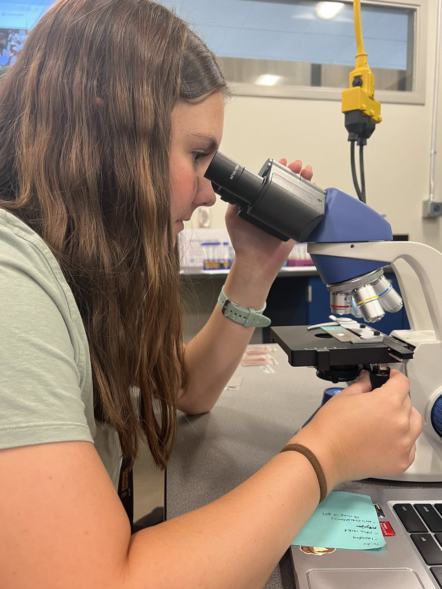 CryBryant's tweet photo. Chloe’s been having a blast at Summer Ventures in Science and Math at Appalachian State University. Home for the weekend and back to Boone tomorrow to finish up her last two weeks wrapping up her research project. https://t.co/L5yyE2L75O