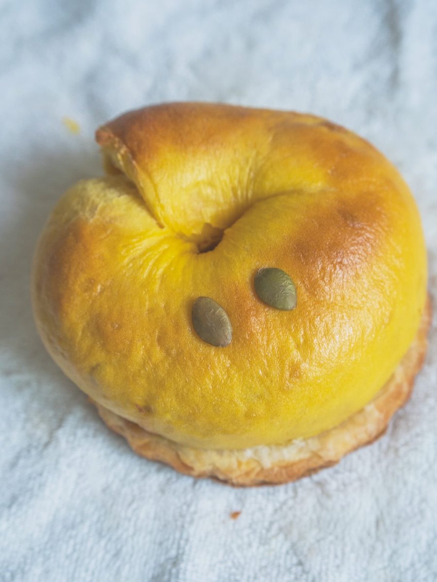 tokyo_bagel's tweet photo. 高円寺のSUB HOUSE。高円寺駅の北口から商店街を通って5分ほど歩いたところにあります
ファンシーなサンドが並んでいました。写真は以下
・いちじく白あんクリチサンド
・かぼちゃキャラメルパイ
#サブハウス #SUBHOUSE
東京都杉並区高円寺北3丁目33−12-1
https://t.co/q0xVLNCi3u https://t.co/yp9ydn8NO7