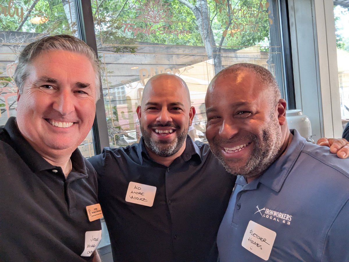 mike_cabonargi's tweet image. Great afternoon supporting my friends in the Chicago Progressive Caucus. Onward !