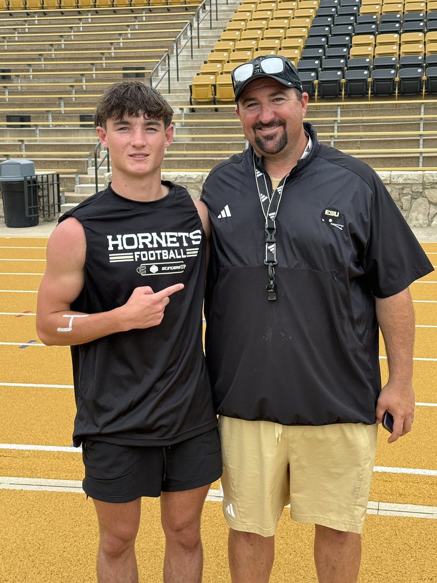 I had a great experience at <a href="/esuhornetsfb/">ESU Hornet Football</a> I ran a pr 4.47 -40!!!
Thank you to <a href="/CoachMLoPo/">Michael LoPorto</a> and <a href="/CoachHarelson/">Cade Harelson</a> for having me out!!! <a href="/Coach_WBell/">Wes Bell</a> <a href="/camerondragonfb/">Cameron Dragon Football</a>