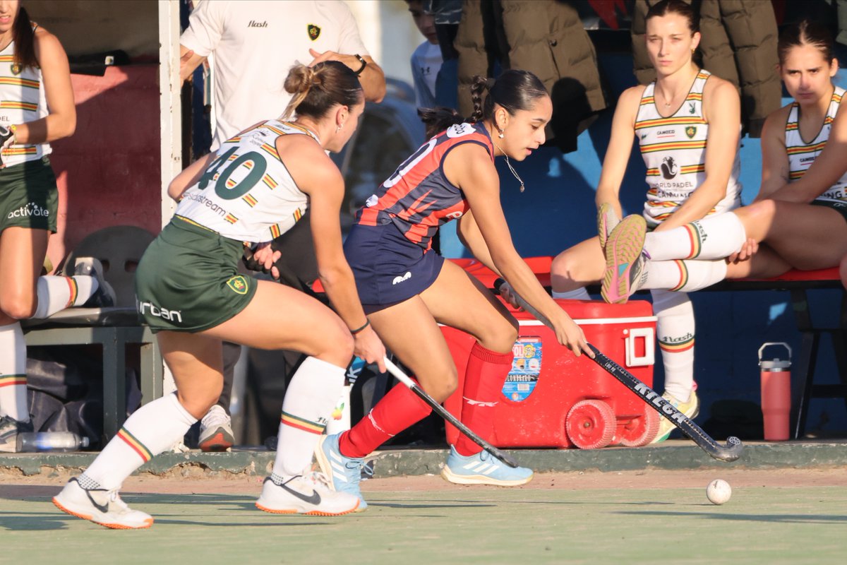 FotosSL's tweet image. Las fotos del triunfo del Hockey Cesped, San Lorenzo 1 - 0 Lomas, miralas en fb.com/FotosSL #HockeyCesped #SanLorenzo