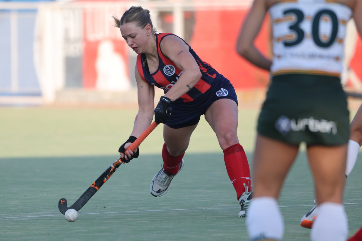 FotosSL's tweet image. Las fotos del triunfo del Hockey Cesped, San Lorenzo 1 - 0 Lomas, miralas en fb.com/FotosSL #HockeyCesped #SanLorenzo