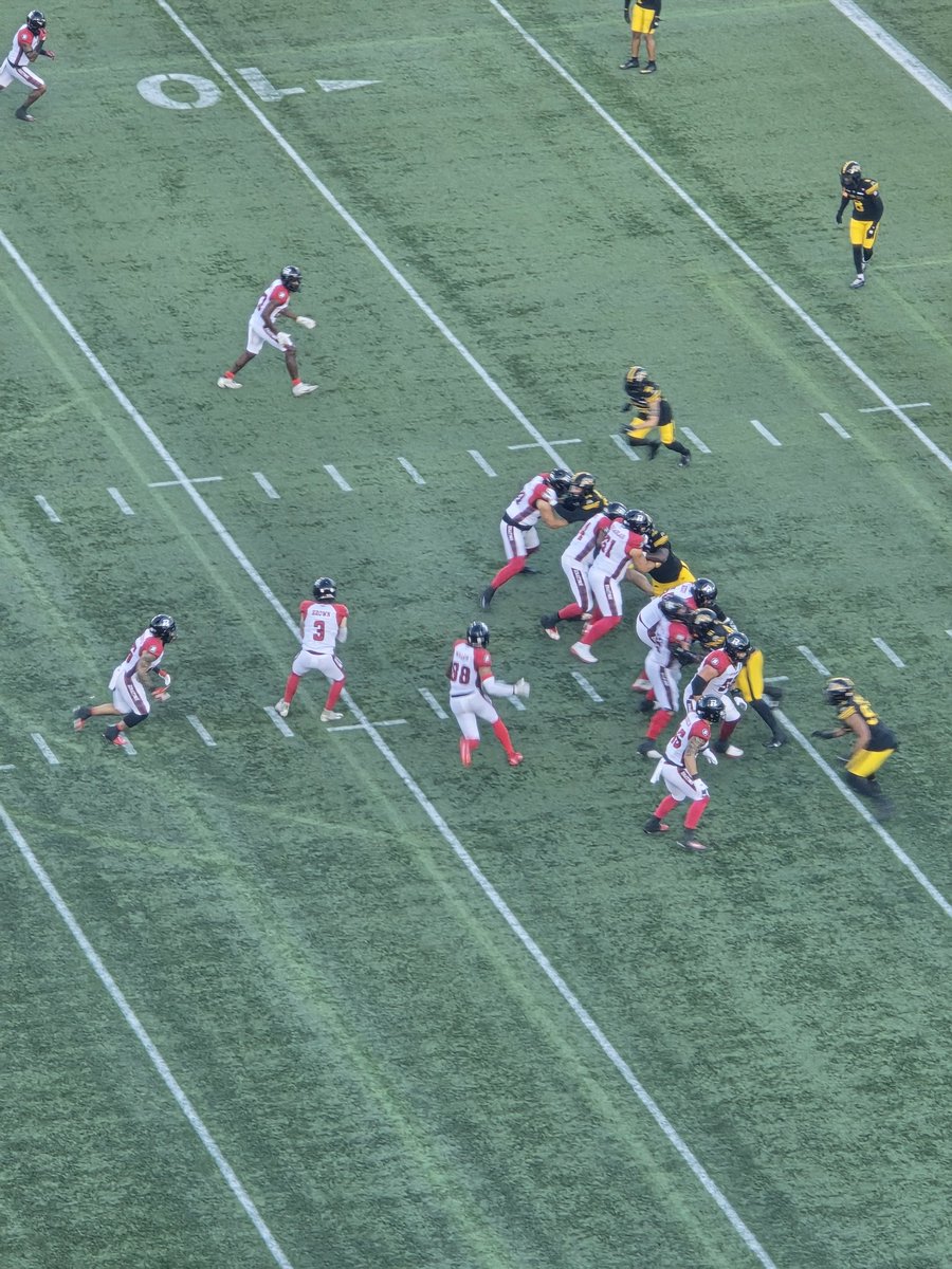 Stanback TD gives <a href="/REDBLACKS/">Ottawa REDBLACKS</a> 20-13 lead over <a href="/Ticats/">Hamilton Tiger-Cats</a> after the 3rd quarter in a back and forth quarter.