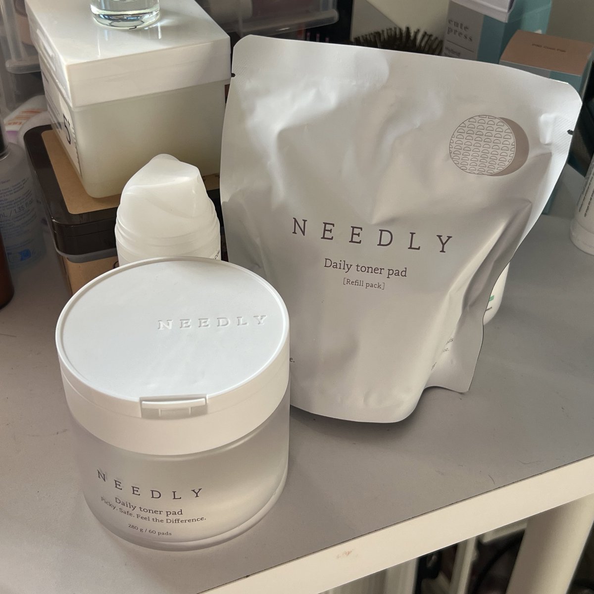 อีกนึงที่เราใช้วิธีเตรียมผิวก่อนแต่งหน้า ทามาส์กหน้าคือ ใช้โทนเนอร์แพดแปะแทน ประมาณ 5 นาทีคับ ผิวจะเนียนฉ่ำพร้อมบำรุงมากๆ มีใช้ของ needly เค้ามีแบบรีฟีล ถูกกว่าซื้อปุกใหม่55555555555555

; s.shopee.co.th/60GZh0hFFT
; s.lazada.co.th/s.yMrnD?cc