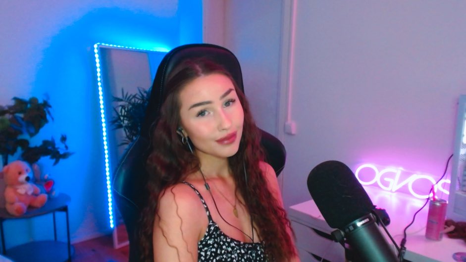Live on Twitch :) twitch.tv/ogvos