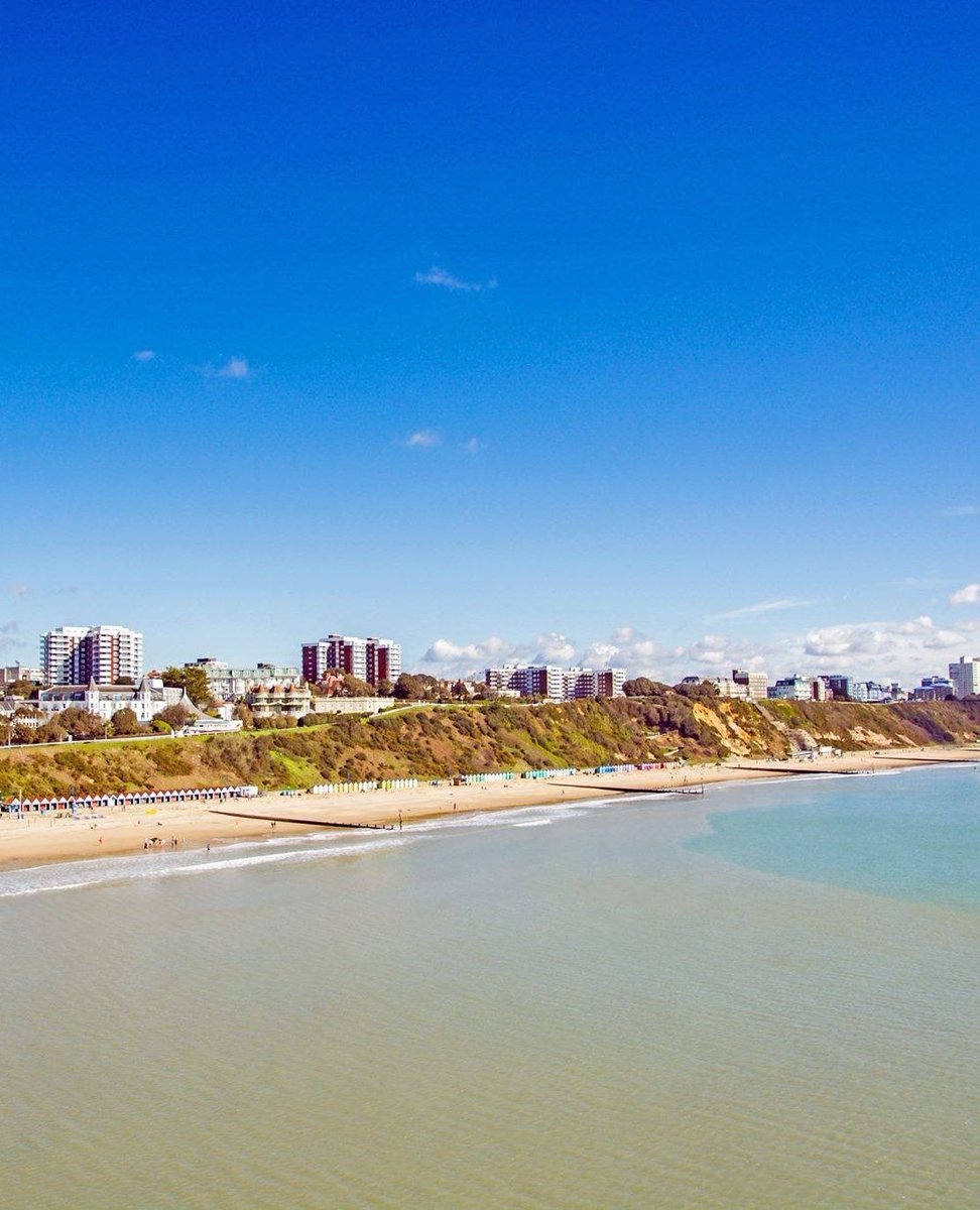 If you’re heading to Bournemouth this summer, pick up your free LV= KidZone wristbands to keep your little ones safe!⁠
⁠
Find out more at: bournemouth.co.uk/listing/lv-kid…