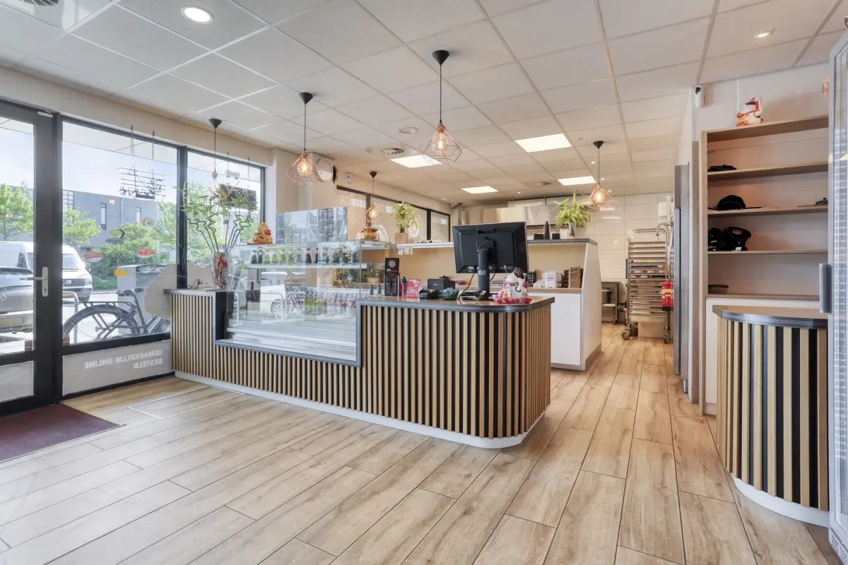 Stille verkoop 🔐⁠

Een sushizaak gelegen aan de parkeerzijde van een winkelcentrum in Zuid-Holland. De locatie is enkele jaren geleden omgebouwd van detailhandel naar afhaal- en bezorglocatie.

📍 Zuid-Holland
🍴 Bezorg-en afhaalzaak

meer details 🔗 horecaspot.nl/aanbod/discree…