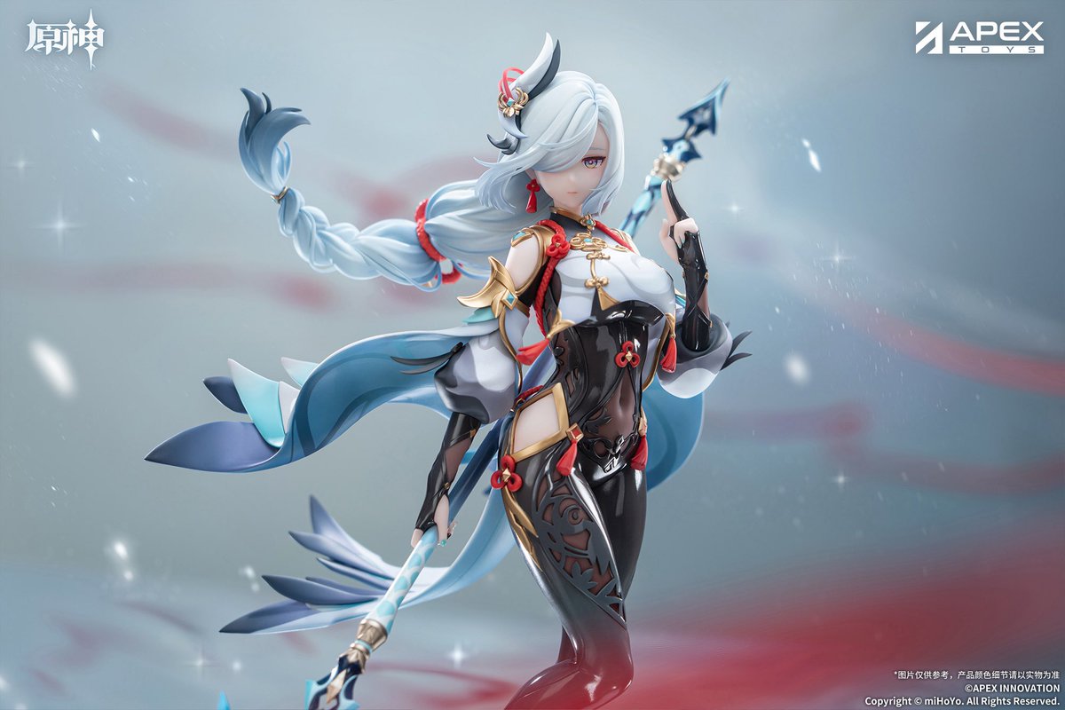 APEX_TOYS's tweet photo. 仙气凛然的霜雪白发之下，申鹤深邃的眼眸映照着尘世，她衣如墨痕、手持息灾，透出超凡脱俗的清冷与疏离，红绳在素雅的色调间点缀一丝暖色。 https://t.co/pr00Mpzmgd