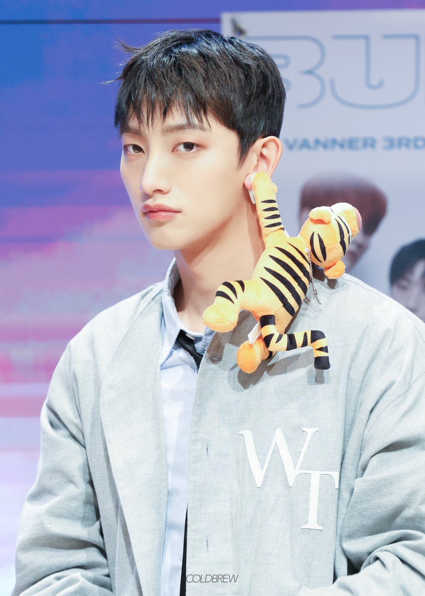 241101 JUMPUP FANSIGN EVENT✨HQ 

#배너 #VANNER #영광 #안영준 #YEONGGWANG