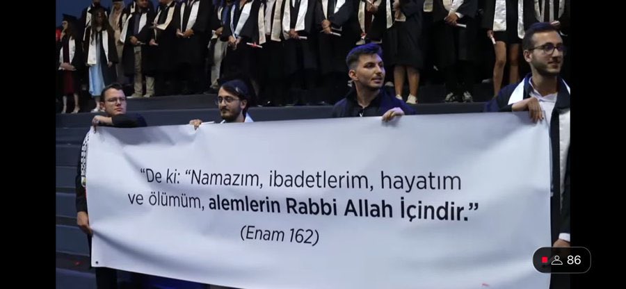 De ki: “Şüphesiz benim namazım, bütün ibâdetlerim, hayatım ve ölümüm, Âlemlerin Rabbi Allah içindir.” Enam 162