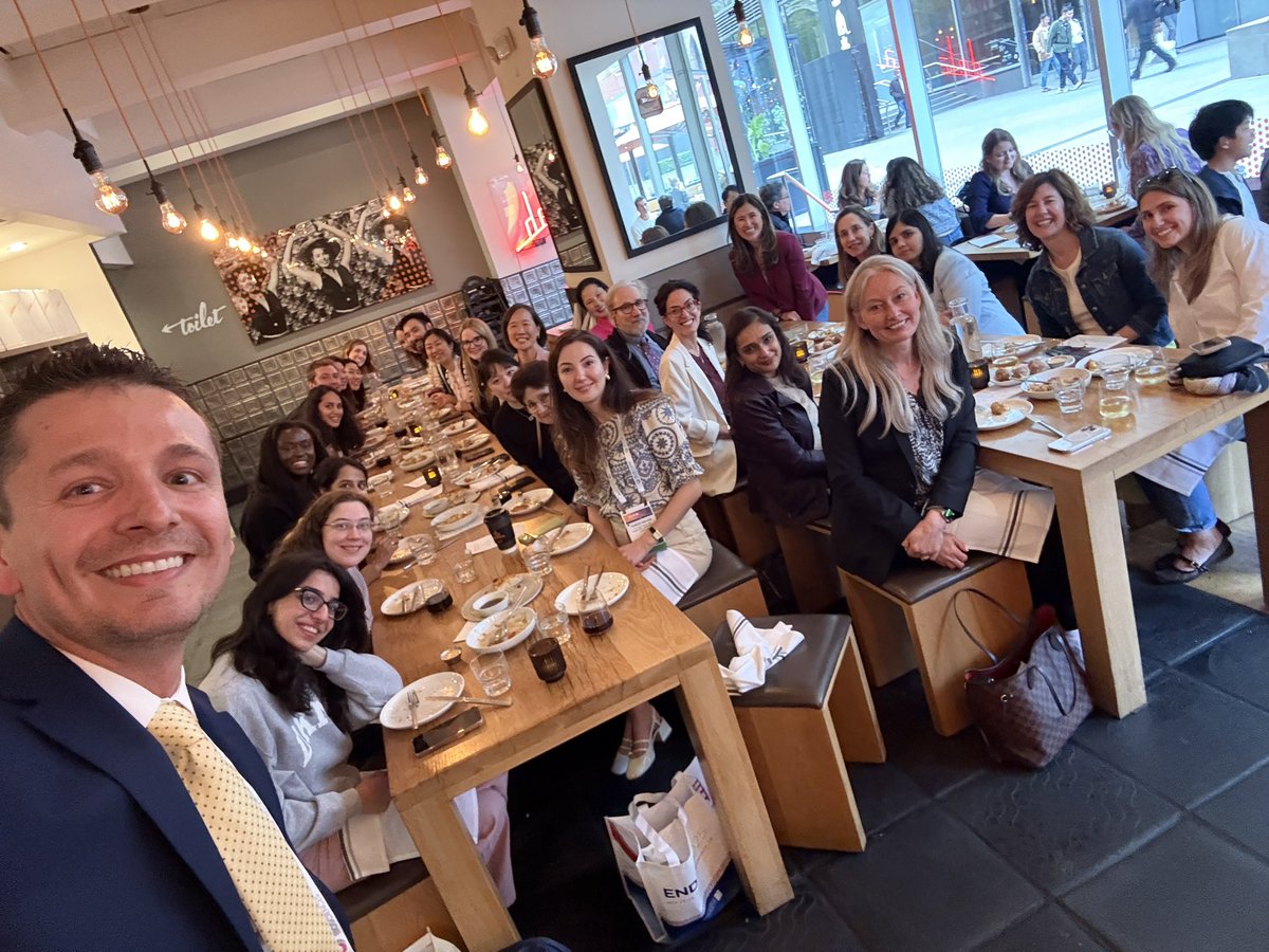 JoyYWu's tweet image. My heart is full (and my stomach too!) after our @StanfordEndo dinner at #ENDO2025. A special chance to connect with our faculty, fellows, APPs and alumni! 🥰