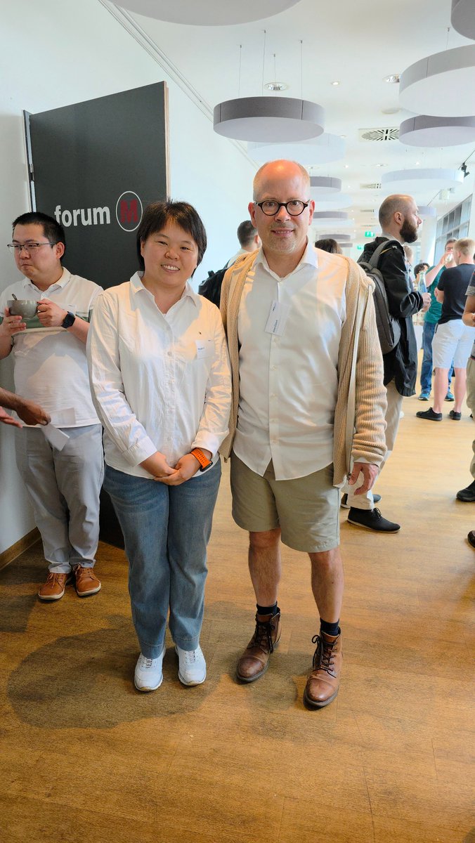 It was a great pleasure to meet Prof. Jens Eisert at the Mathematics of Quantum Information Workshop.
Prof. Jens Eisert is one of the world's leading professors in quantum information theory and quantum many-body physics.
I am very honored that he is also my mentor.