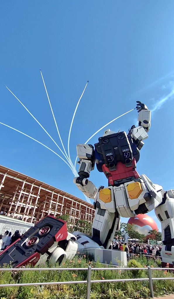 ガンダム予約し、ブルーインパルスもちゃんと見れた〜めっちゃ奇跡✨️
#大阪・関西万博 
#ブルーインパルス万博