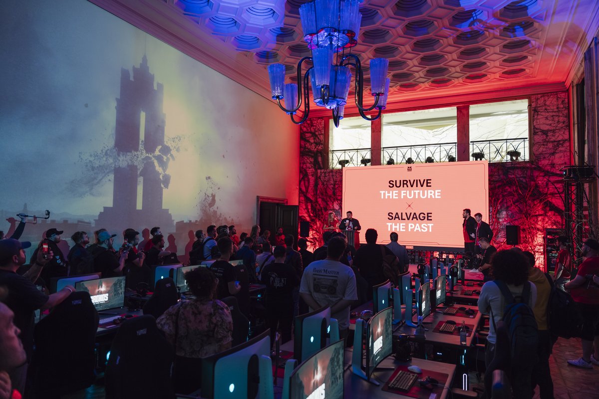 CronosNewDawn's tweet image. What a week! #CronosNewDawn hands-on event was an absolute blast with amazing guests, classic cars, scary cosplay, Nowa Huta tours, and pierogi!
Huge thanks to our friends from @CosplayPeep, @bettergamingpro, @Alienware, @LogitechG, Yumisu, @fundacja_nh, and Nowe Centrum…
