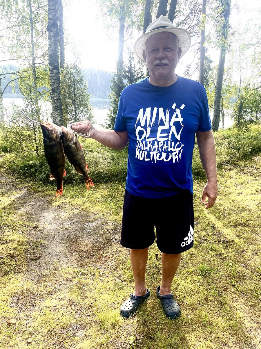 Ei kun ahvenet kohti savupönttöä. 😀👌🥂#saimaa #Mikkeli