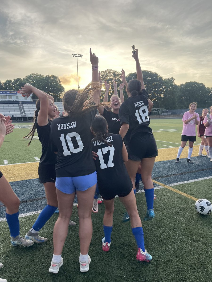 MLadyKnights's tweet image. 🏆!!! Great time with @MarianWSOC at their Catholic Friendlies vs. Evansville Memorial, Mater Dei, and Oldenburg! Thanks to Coach Sullivan and everyone at Marian University! Good luck to all of the teams this upcoming season! 

@marianhssports