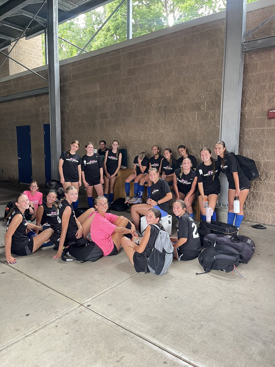 MLadyKnights's tweet image. 🏆!!! Great time with @MarianWSOC at their Catholic Friendlies vs. Evansville Memorial, Mater Dei, and Oldenburg! Thanks to Coach Sullivan and everyone at Marian University! Good luck to all of the teams this upcoming season! 

@marianhssports