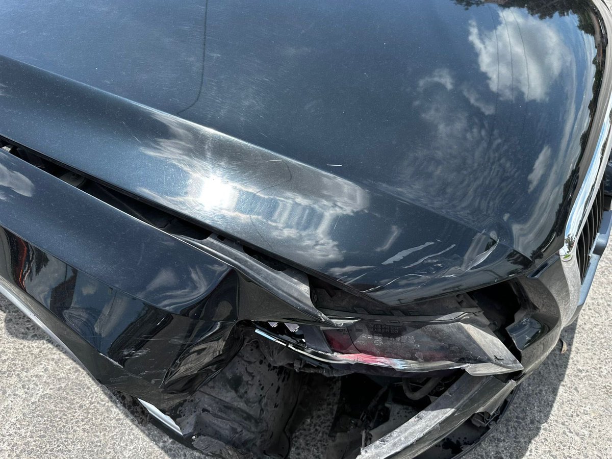 #LosTitulares 🔴 Juan Ramón Flores Soto ha sido identificado como el presunto responsable del accidente ocurrido hoy sobre la Carretera Federal a Atlixco, en el que resultó gravemente lesionado Fredy Aco Bautista.

A pesar de que el conductor fue encontrado en el lugar de los