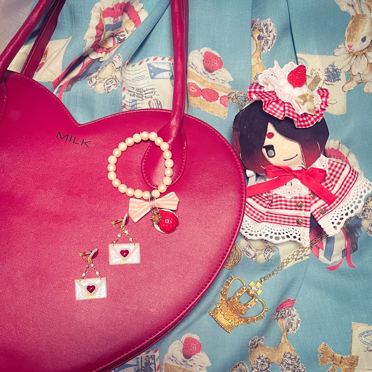 ange_sewing's tweet photo. ☔️とケーキコーデ🍰
お洋服はEmily Temple cuteさん♡ https://t.co/Xo7cVrobZS