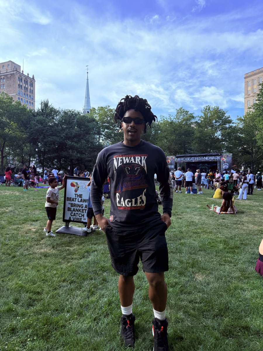 jhamar's tweet image. The Central Ward was alive today. I started my day with Larry Hamm and his community, honoring the anniversary of the Newark Rebellion. Then I spent some time with my Afro community and the youth. I love this city so much.
🙏🏿🧱💜