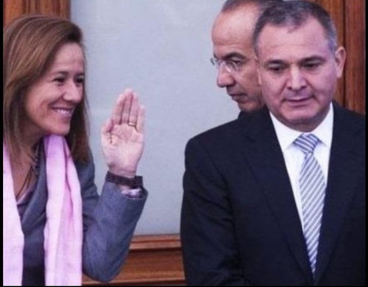 Prohibido olvidar
La Familia michoacana se fundó en EL 2006
Jalisco Nueva Generación se fundó en el 2007
El Cártel Beltrán Leyva se fundó en el 2008
Guerreros unidos se Fundó en el 2011
Los Caballeros Templarios se fundó en el 2011
El cártel Calderón Luna gobernó del 2006 al 2012