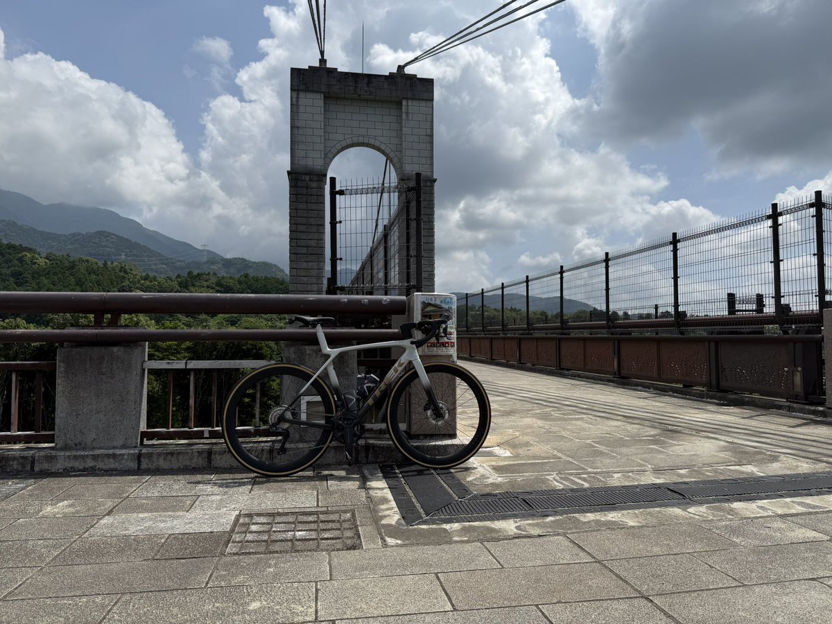 100_Colors's tweet image. 天候に騙された日曜日

#ロードバイク 
#PROJECTONE 
#TREK 
#Madone 
#MadoneSLR