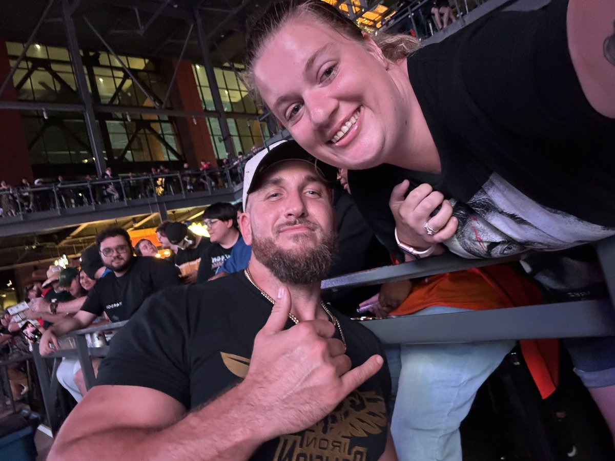 my fave guy <a href="/Pres10Vance/">Pres10</a> 🥰