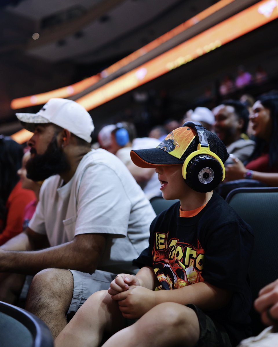 XcelEnergyCtr's tweet image. 2 Monster Jam shows down, 1 to go 🔥
We’ll see you tomorrow at 10:30 am for the pit party - the show starts at 1. Bring the whole family!
📸: @joelemke