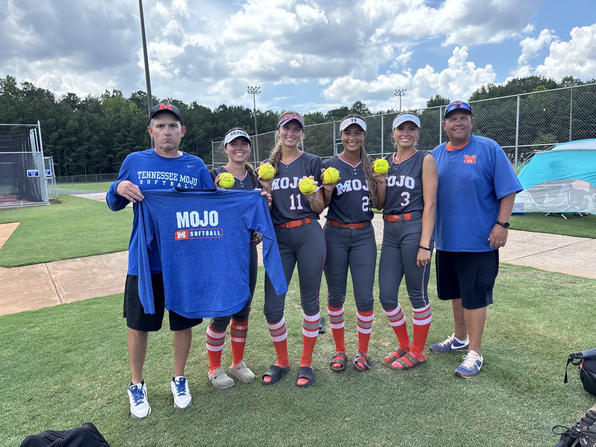 Crowd pleasers club from day 1 in Atlanta💙🧡