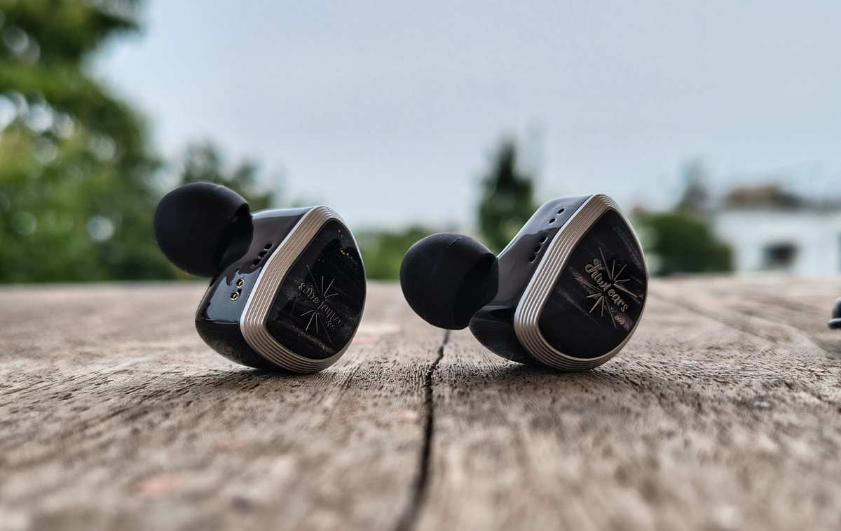New IEMs, Reviews: Kiwi Ears Aether Review : Smooth Mature &amp; Fun by Suman Sourav Meher
theheadphonelist.com/kiwi-ears-aeth…