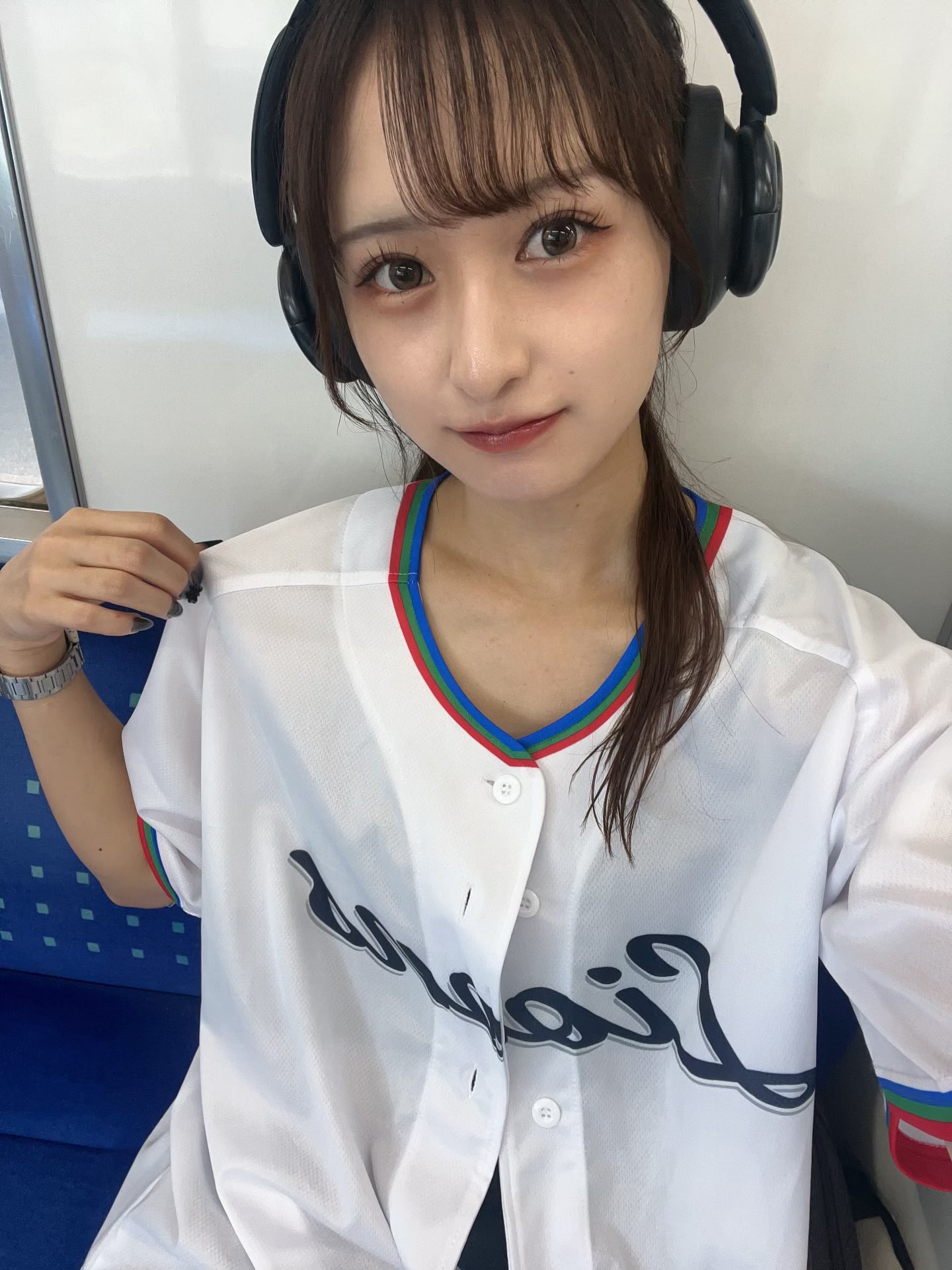 まいやんページ gzwEEyoBuKf1Qxuf.jpg