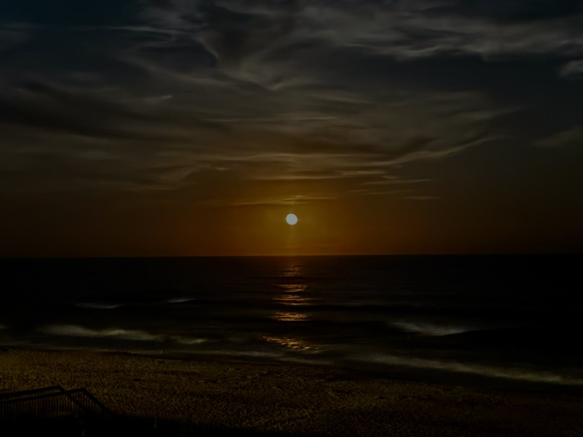 Taking some much needed time away &amp; spending a week at the beach with my family. Gorgeous Harvest Moon over the Atlantic Ocean tonight.