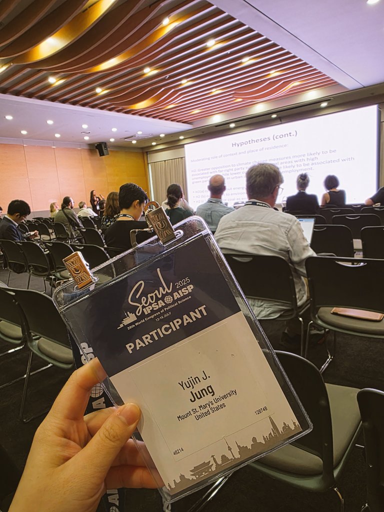 IPSA 2025 is happening in my hometown, Seoul! On the first day, I am attending exciting panels on populism and large language models. It feels great to experience an international conference here. I am looking forward to the next three days! #IPSA2025