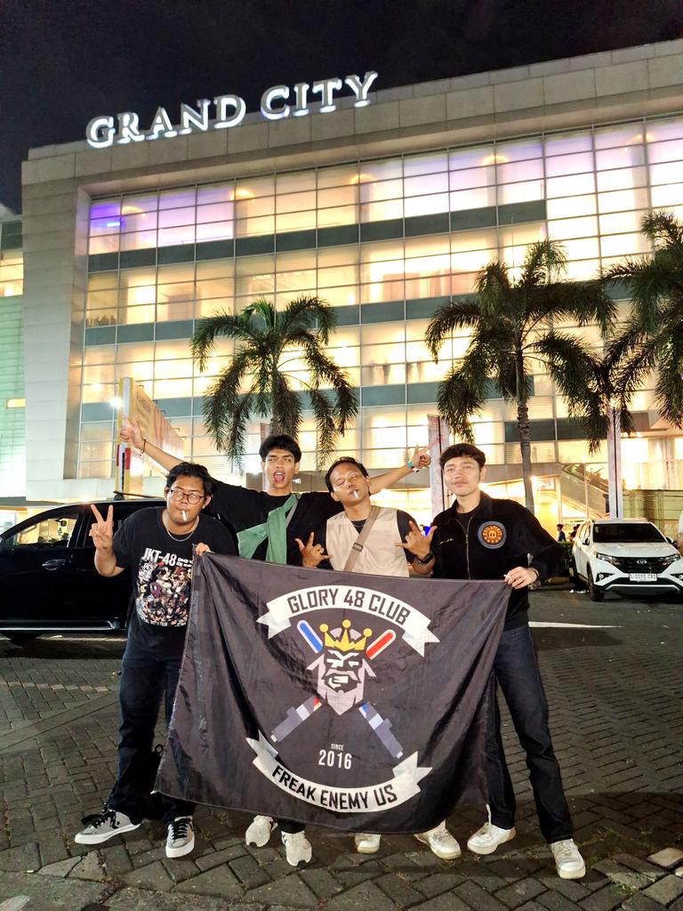 glory48_clubjkt's tweet photo. selesai sudah perjalanan tour kali ini, see you di lain kesempatan ππ
Terima Kasih Surabaya!!!
#GLORYfication #FREAKENEMYUS
#ALLINTOUR2025
#ALLINTOUR2025SURABAYA https://t.co/1nLtNRh8ax