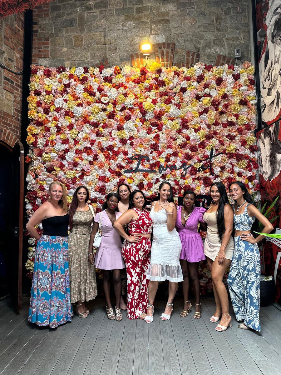 thesopranotwins's tweet image. Had a blast celebrating our Bestie’s Bachelorette! Sam, thank you for being a real one since the 6th grade. You deserve all the best life has to offer! We can’t wait to be by your side as you say ‘I do!’ 💍❤️ Also a huge shout out to the DJ at Little Tijuana who played our Queen!