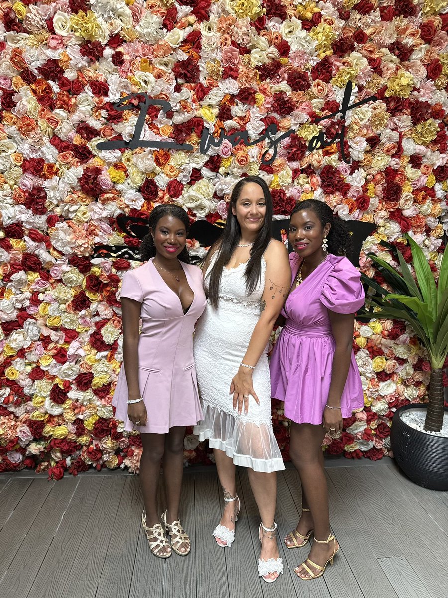 thesopranotwins's tweet image. Had a blast celebrating our Bestie’s Bachelorette! Sam, thank you for being a real one since the 6th grade. You deserve all the best life has to offer! We can’t wait to be by your side as you say ‘I do!’ 💍❤️ Also a huge shout out to the DJ at Little Tijuana who played our Queen!