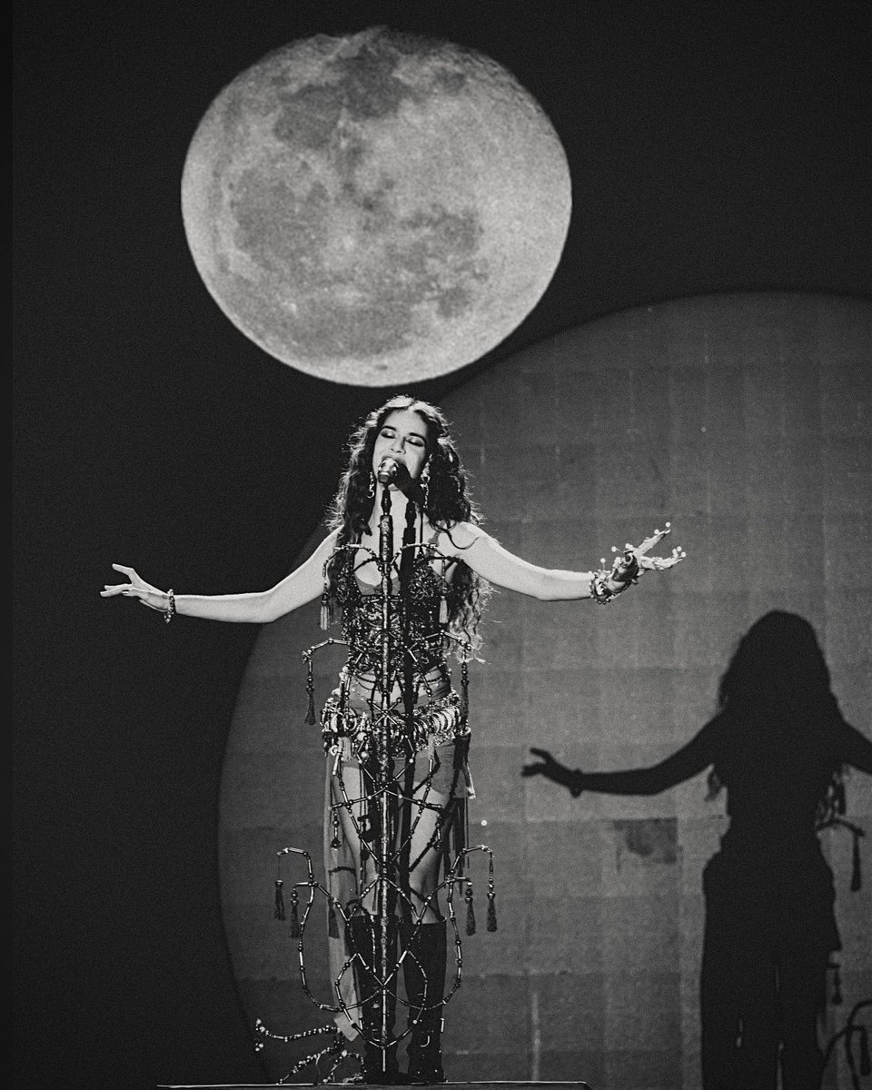 amarinasena's tweet image. e essa lua cheia traz um sentimento 🌑❤️‍🔥