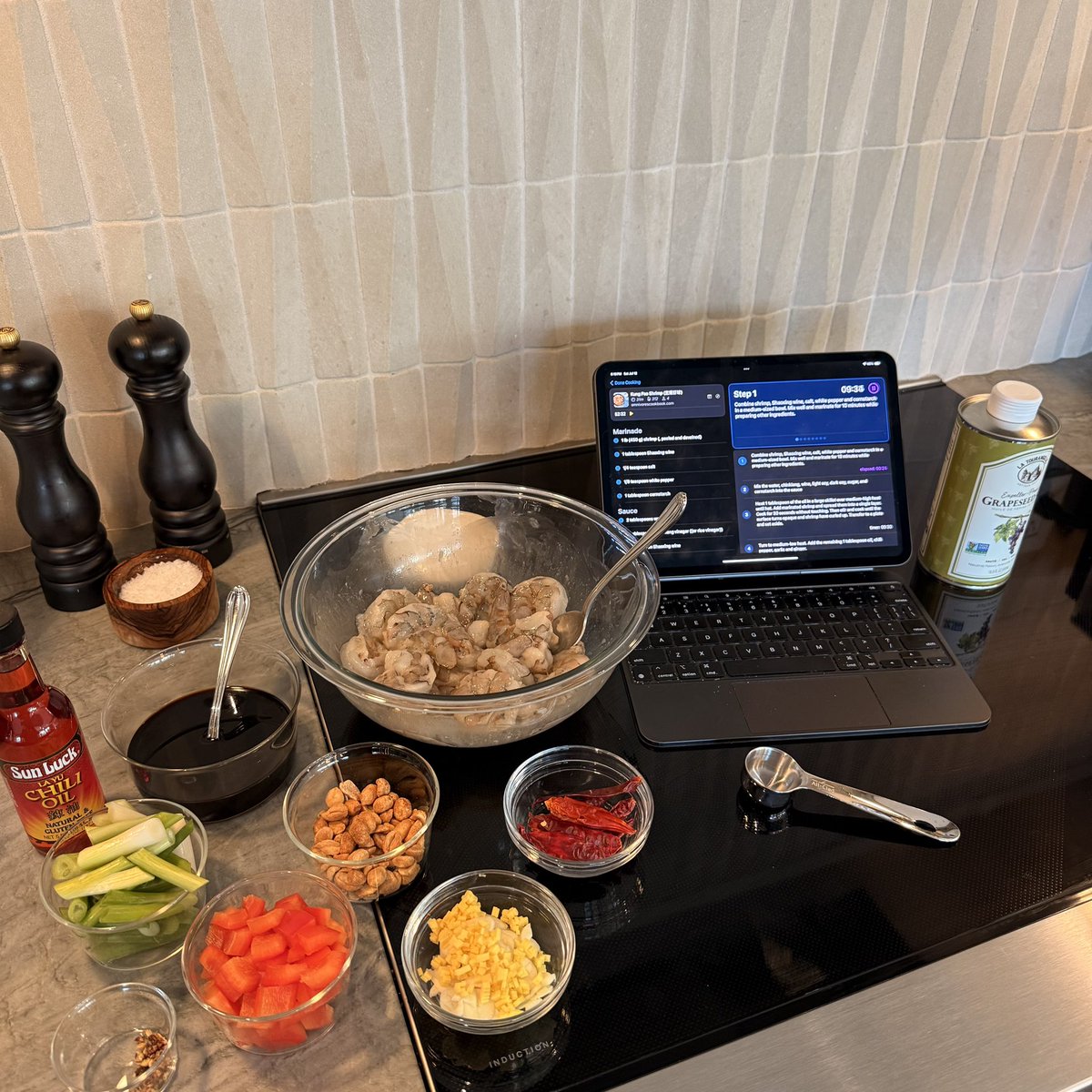 marklucovsky's tweet image. Kung Pao Shrimp (宫爆虾球) - recipe by @omnivorescookbook, prepared using @tibls.app
