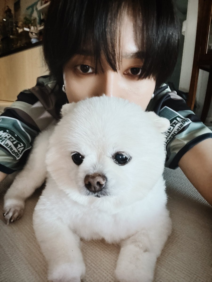 Nice to meet you - welcome to my selfie world after a long time. <a href="/YESUNG_smtown/">YESUNG official</a>