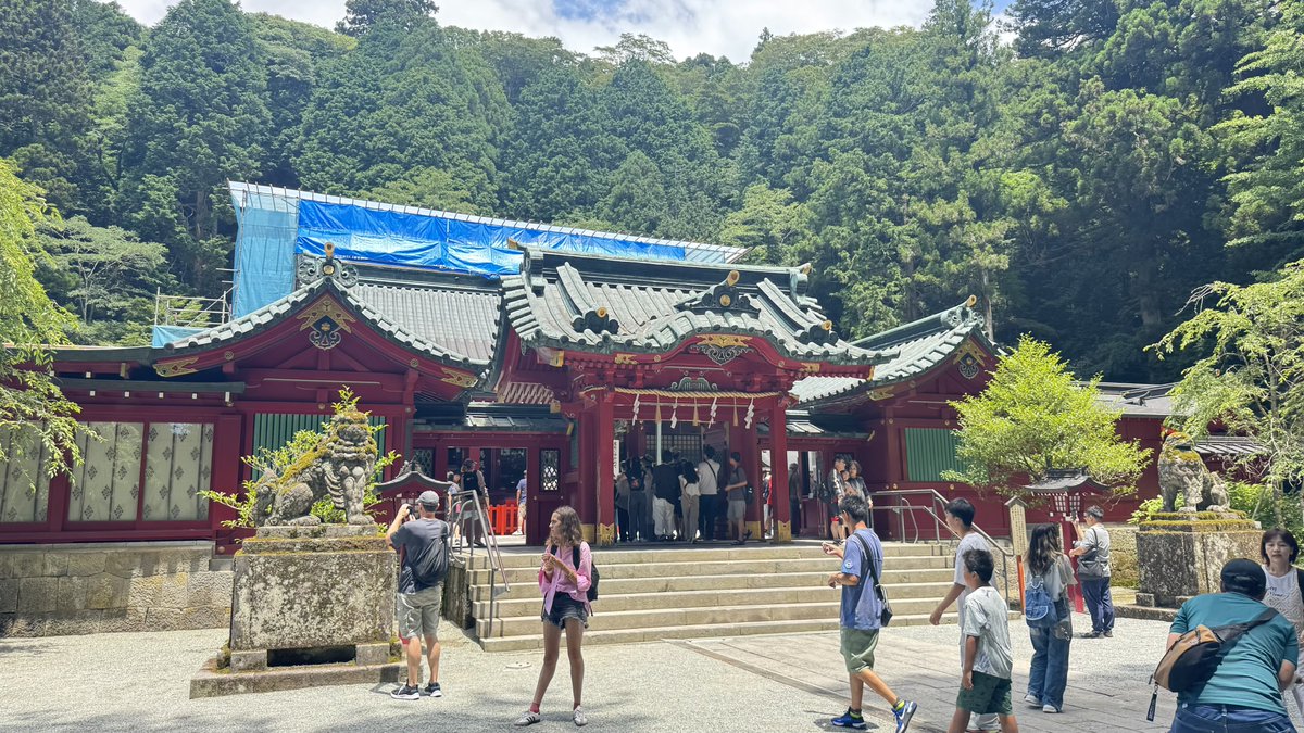 west(G.E.M) tweet media