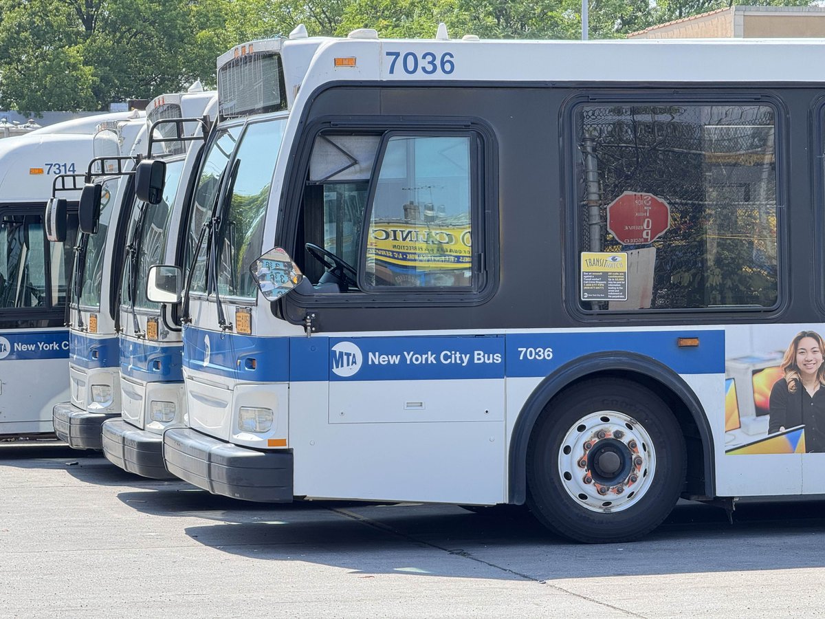 MasterSethMTA's tweet photo. Today is my birthday. Here's some special transit bus depot shots from this past Friday. Enjoy! https://t.co/XlHHesTRNf