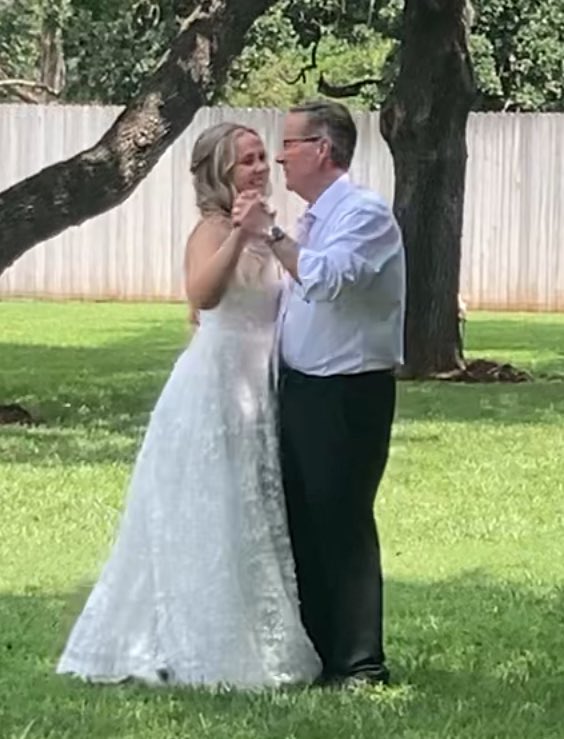 DRobSports's tweet image. What a day! Our little girl is married. How can it be? Conni and I are so proud of Ryan Barclay and Allison Barclay. It was a great day! Professional pictures coming soon. #wedding #TheBarclays
