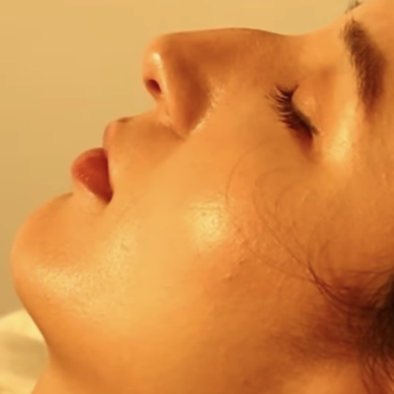 fragilegod's tweet image. 癒し～ぷの広告の人。
なかなかの良鷲鼻持ちですね。
 #鼻フェチ 
 #nosefetish