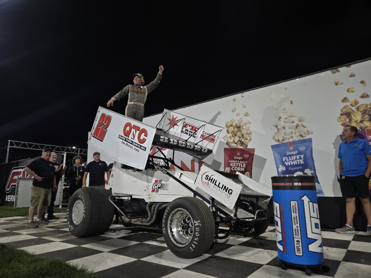 𝑭𝒐𝒓 𝒕𝒉𝒆 𝒇𝒊𝒓𝒔𝒕 𝒕𝒊𝒎𝒆 𝒊𝒏 𝒉𝒊𝒔 𝒄𝒂𝒓𝒆𝒆𝒓...

<a href="/rileygoodno11/">riley</a> is in victory lane at Knoxville!

2. <a href="/hickleracing/">JJ Hickle</a> 
3. <a href="/Tasker7taz/">Tasker Phillips</a> 
4. <a href="/DustinSelvage7/">Dustin Selvage</a> 
5. Clint Garner
6. <a href="/Ryangilesracing/">Ryan Giles Racing</a>
