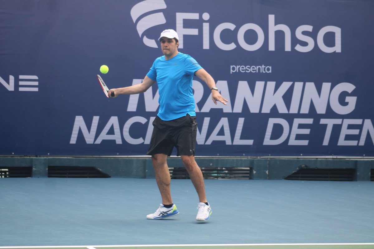 Rackets_Golf's tweet photo. 🎾 ¡Gran arranque del 4to Ranking Nacional de Tenis – Copa Ficohsa!
Este sábado iniciaron los partidos de primera ronda en las categorías B, C y D.
📸 Revive los mejores momentos en nuestras galerías fotográficas.
Nos reencontramos este domingo con más emoción en cancha https://t.co/nUhNoK2fHq