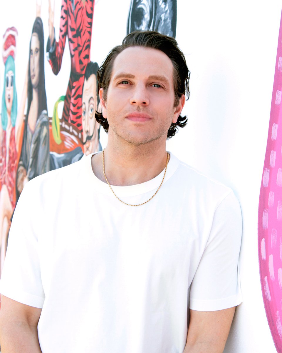 Been playing Michael Lazar’s “Daydreaming” nonstop. It’s dreamy, emotional, and quietly powerful — like a warm hug for your brain. Everyone needs this one in their playlist. 🌫🎶
brokencolormusic.com/review-michael…